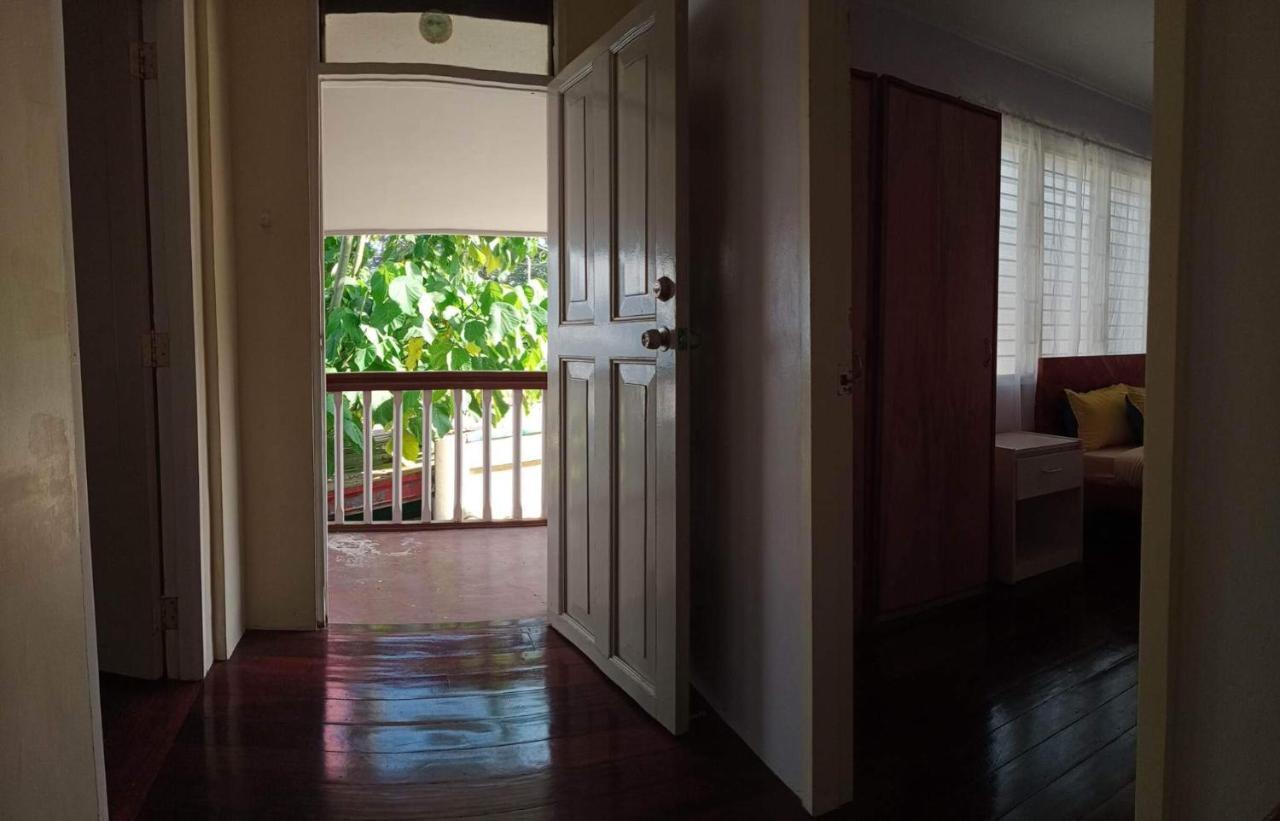 Downtown Area 2 Bedroom Apartment Puerto Princesa Exterior photo